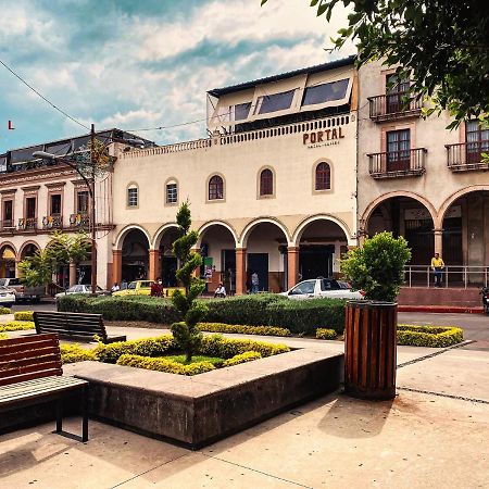 Hotel Portal&Suites Ciudad Hidalgo Eksteriør bilde
